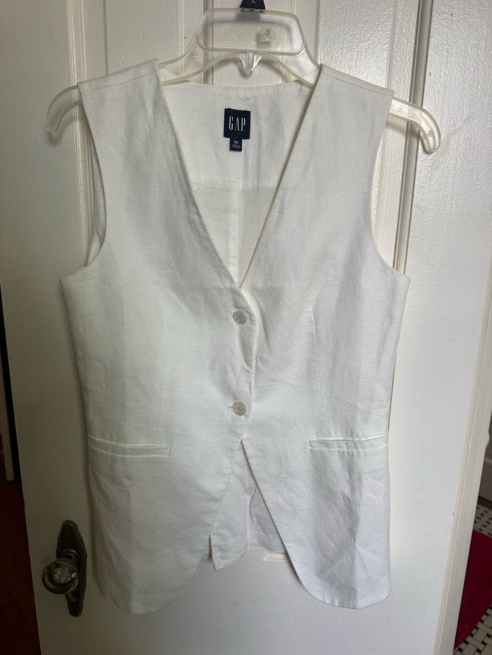 GAP White Linen-Cotton Sleeveless Button Front Vest